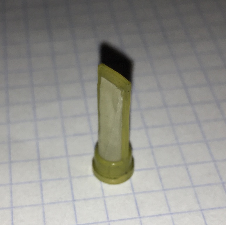 Filter im Kraftstoffzulaufstutzen